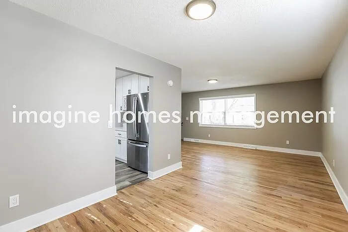 3 bed, 2.0 bath, 1238 sqft, $2,050 — Photo 4