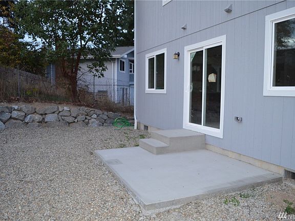 3rd image of 6890 Aquene Loop NE