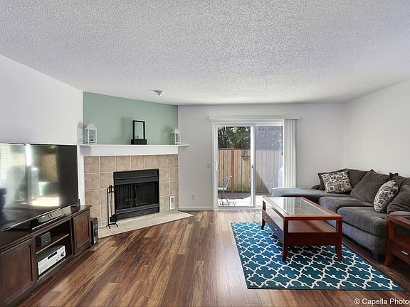 4th image of 10900 SW 76th Pl APT 13