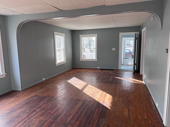 3rd image of 2344 Maffett St