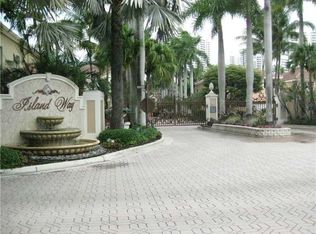 3734 NE 208th St, Aventura, FL 33180