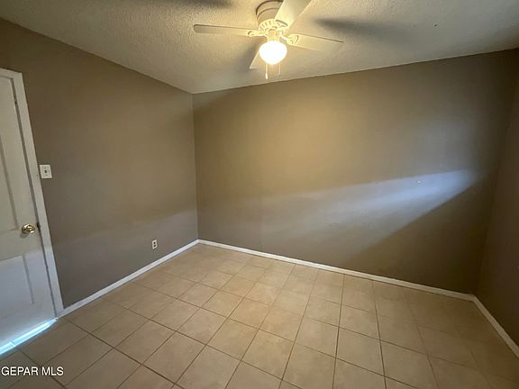 3rd image of 3812 Hayes Ave #A