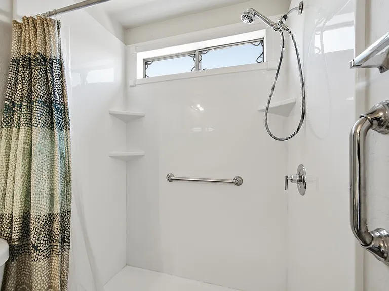 12418 W Windrose Dr — Photo 13