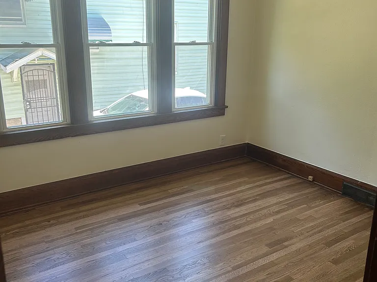 2123 Buckeye Cir — Photo 2