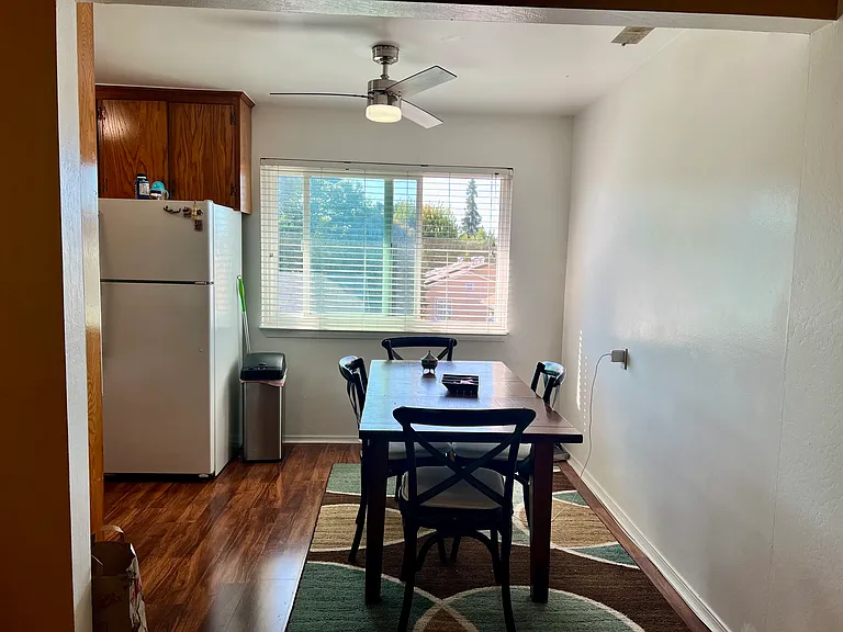 548 Vera Ave #2 — Photo 3