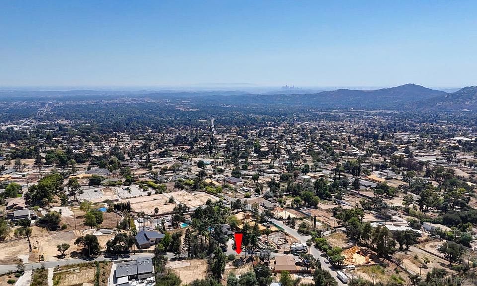 2nd image of 437 Devonwood