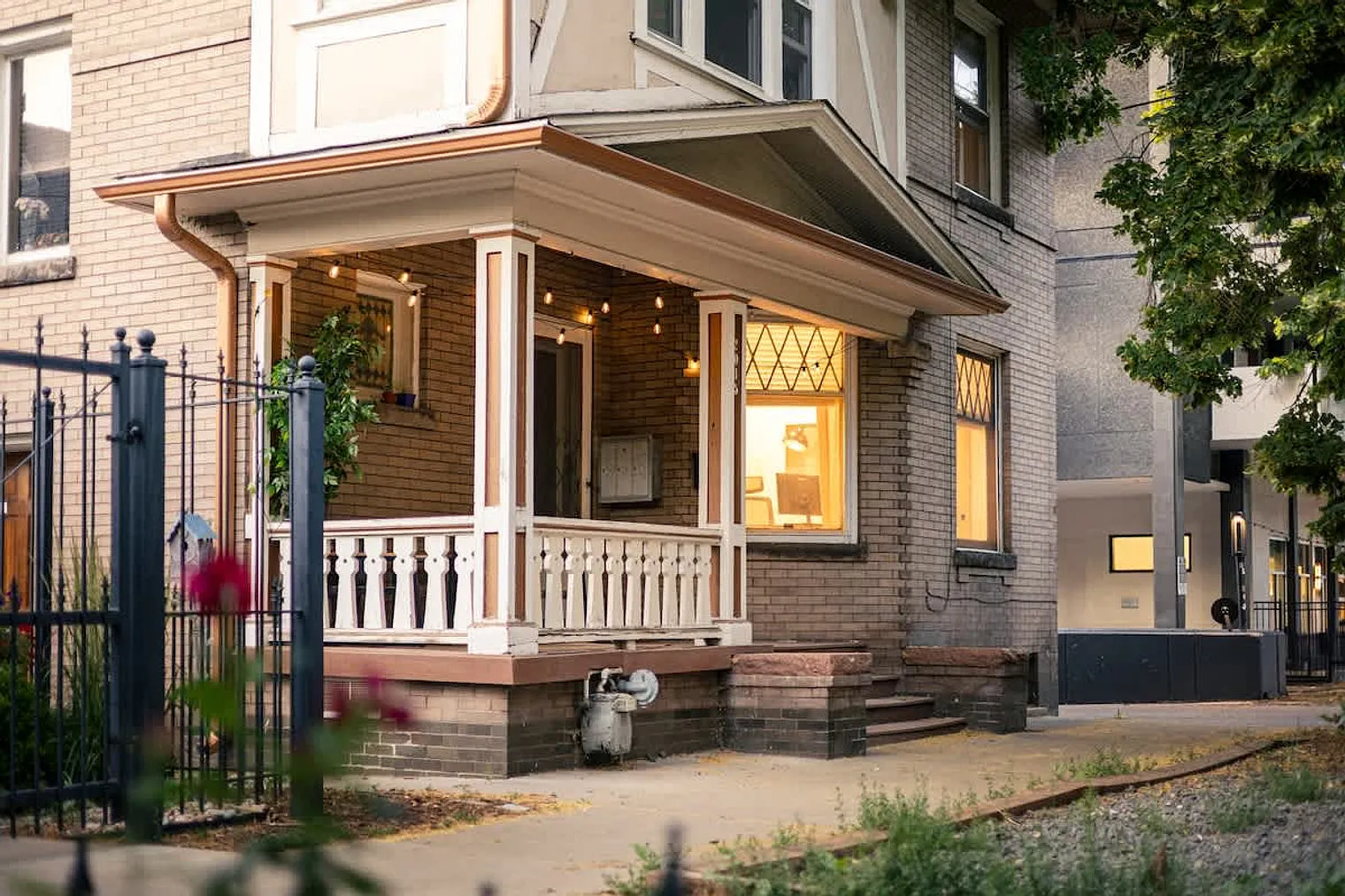2 bed, 1.0 bath, $2,949 — Photo 3