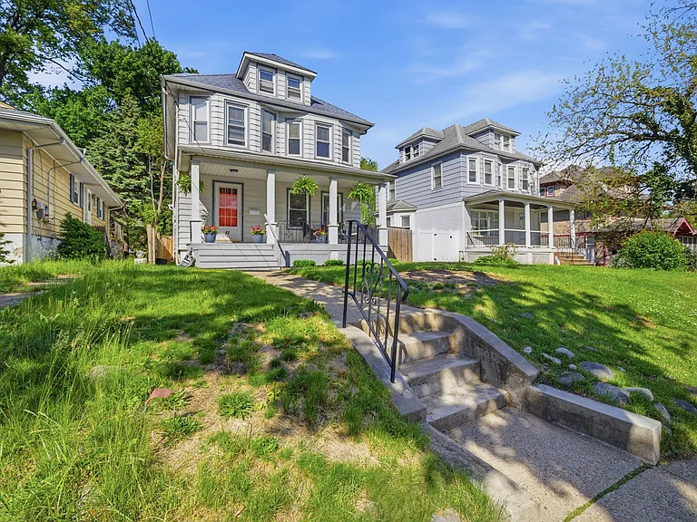 42 Spring Valley Ave — Photo 36