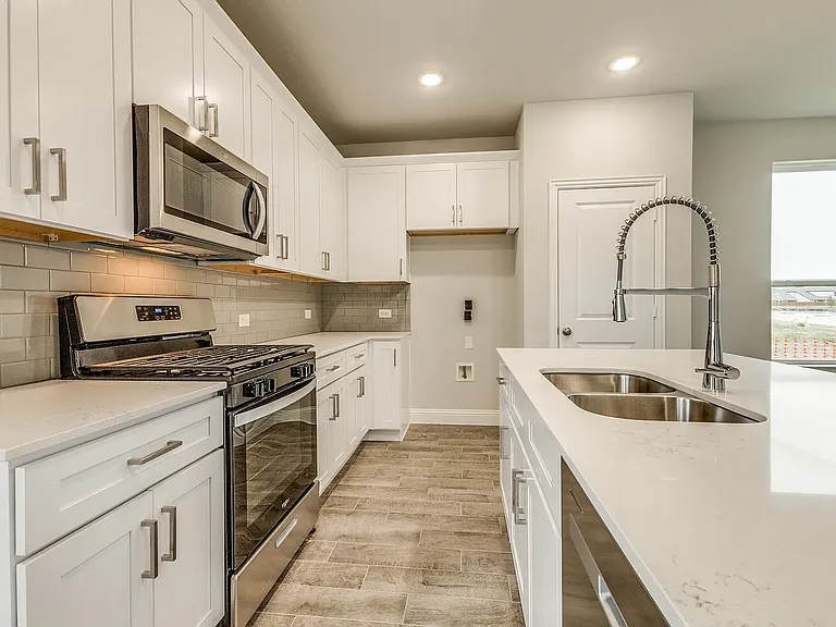 1519 Vermillion St — Photo 3
