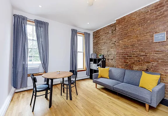 Rented by Compass | media 7