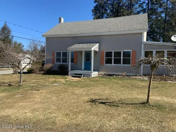 3 Paradox Road, Schroon Lake, NY 12870