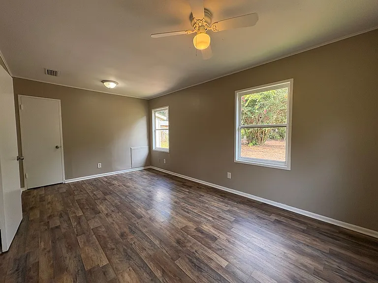 3044 Amherst St — Photo 14