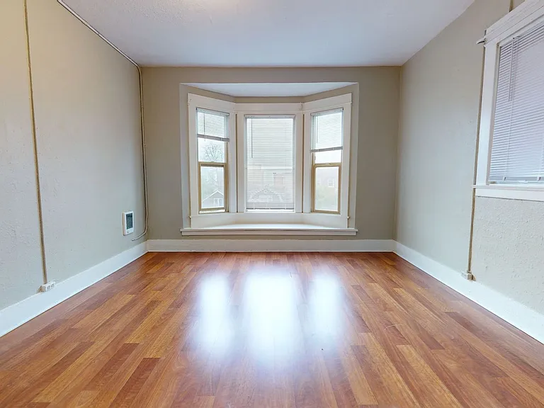 Roycroft Apartments — Photo 26