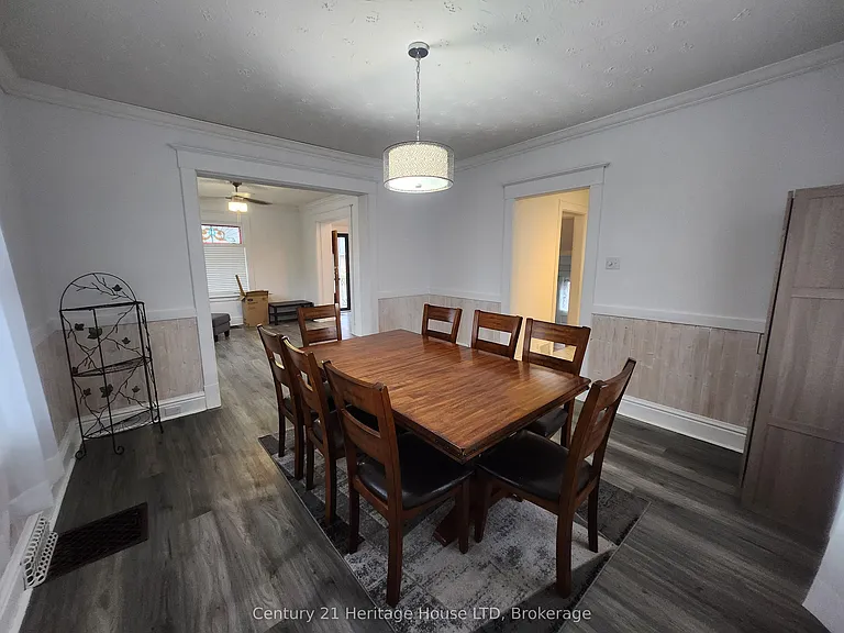 8269 Willoughby Dr — Photo 10