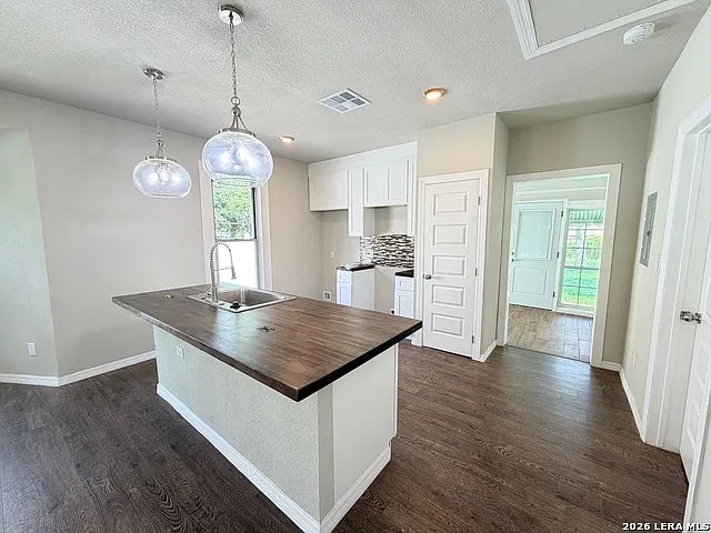 3 bed, 2.0 bath, 1104 sqft, $1,495 — Photo 3