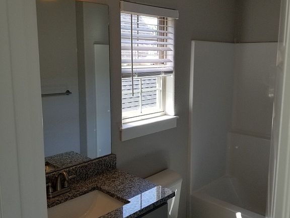 5th image of 2383 W Houston St