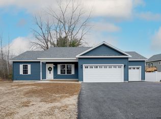 17 Spotswood Dr, Corinth, NY 12822