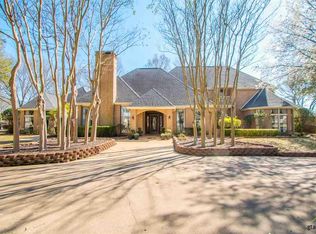 201 Country Club Dr, Mt Pleasant, TX 75455