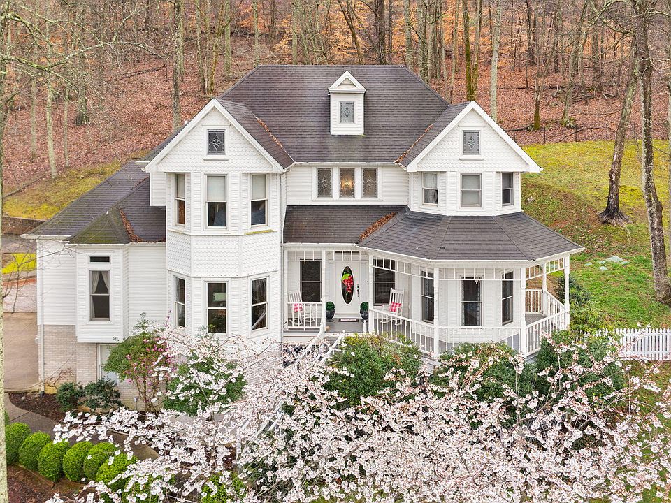 1st image of 3404 Woodhaven Dr