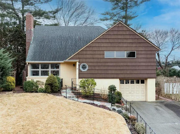 21 Revere Road, Port Washington, NY 11050