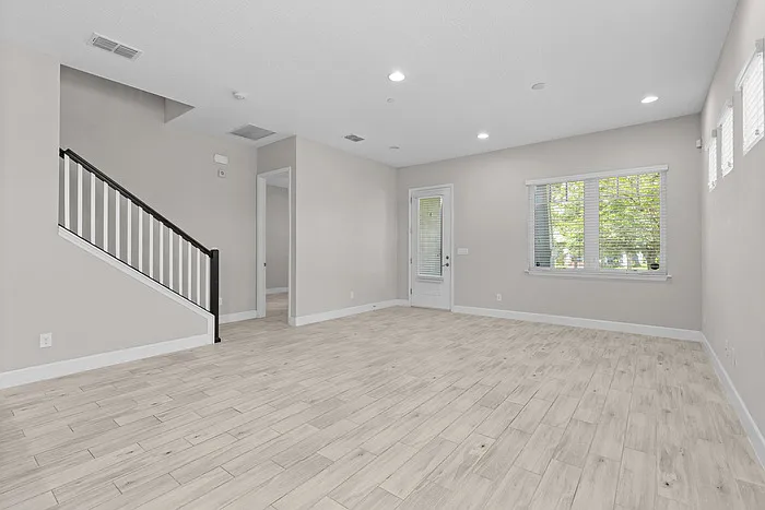 13429 Granger Ave — Photo 11