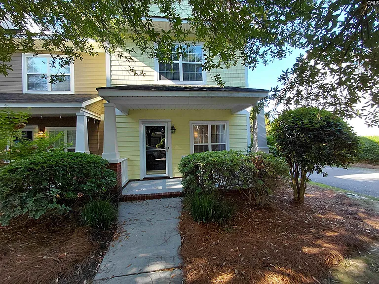 300 Hampton Forest Dr — Photo 1