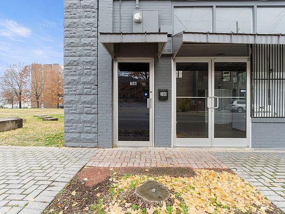 2nd image of 756 E Martin Luther King Blvd