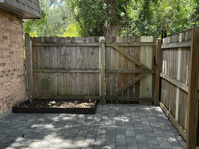 8101 Tippin Ave #J — Photo 17