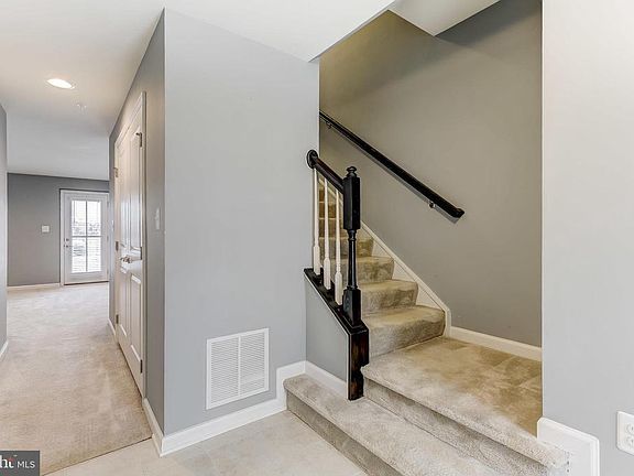 4th image of 8225 Secluded Cove Ln