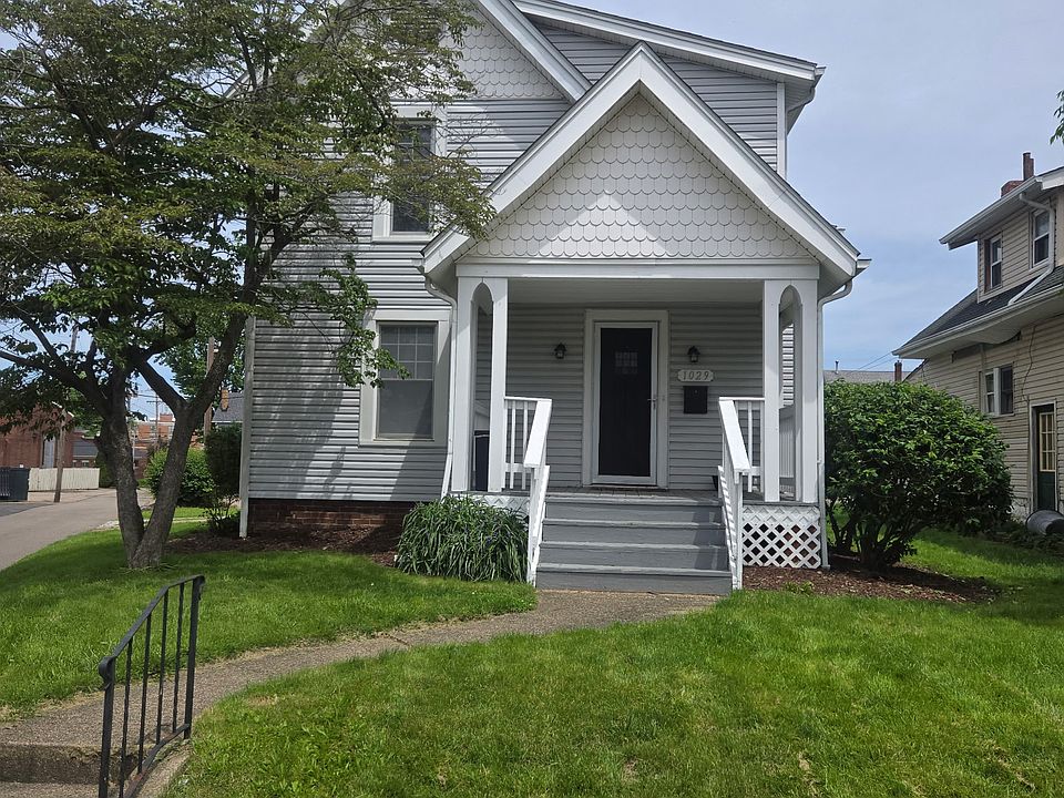 1st image of 1029 23rd St NW