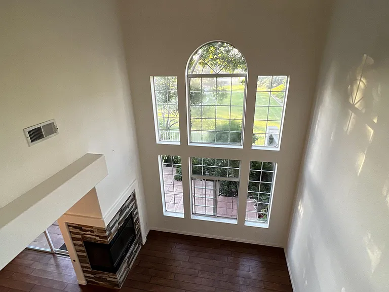 1888 Matin Cir — Photo 12