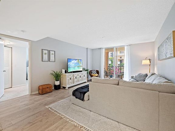 3rd image of 520 SE 5TH Avenue #2202