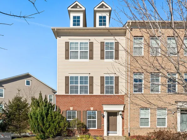 9021 Phita Ln, Manassas Park, VA 20111