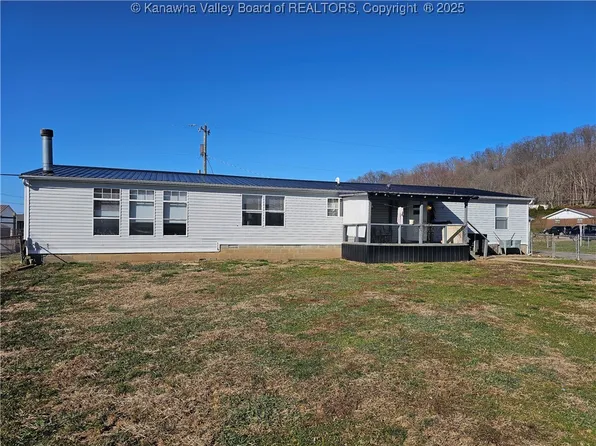 80 Blain Ln, Gallipolis Ferry, WV 25515