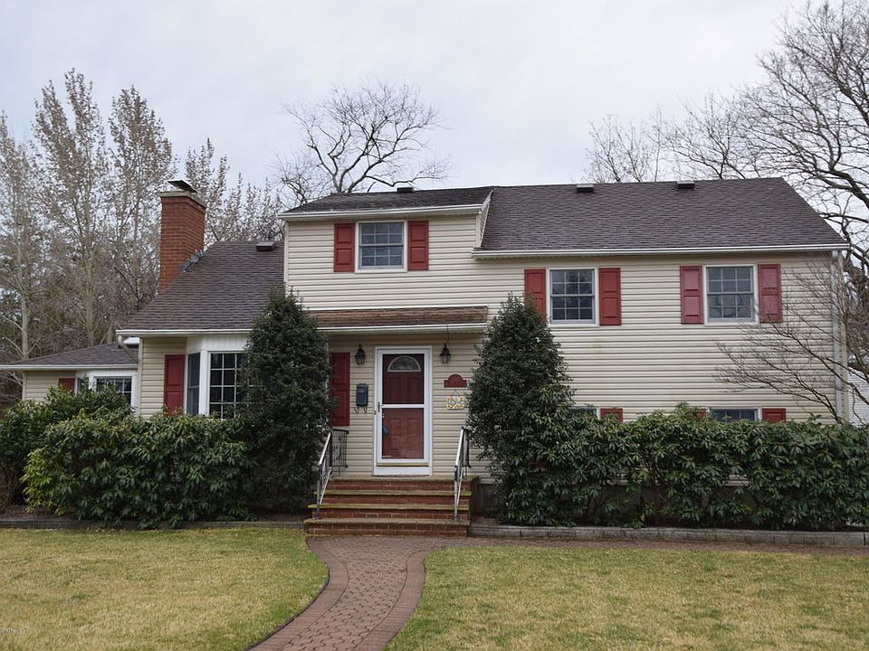 1st image of 1305 W Magnolia Ave