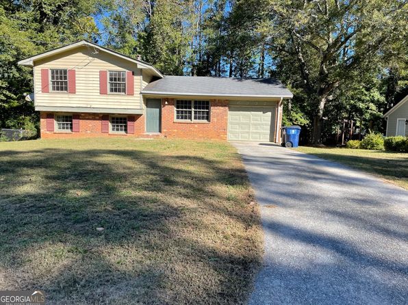 6332 Valley Dale Dr, Riverdale, GA 30274