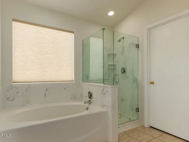 4634 E Grovers Ave — Photo 21