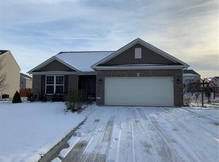 406 Shadetree Ct, Sheridan, IN 46069