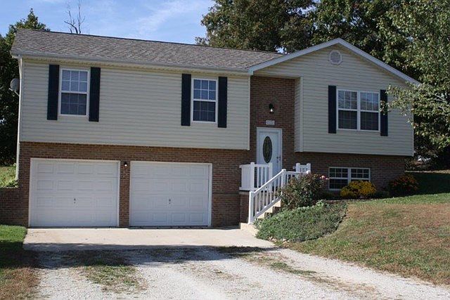 1st image of 2526 Hidden Valley Dr