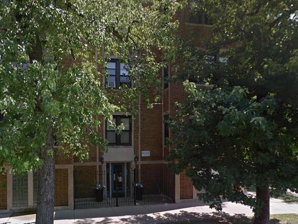 1st image of 833 N Hoyne Ave APT 3