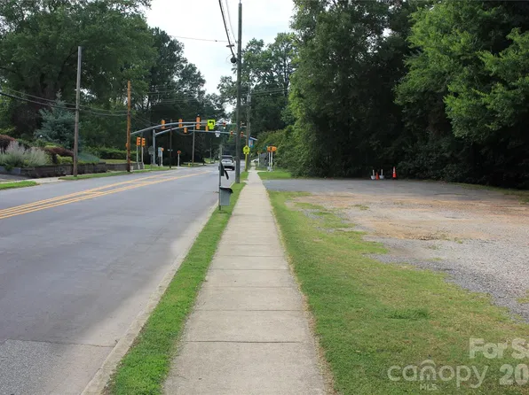 569 Union St S, Concord, NC 28025