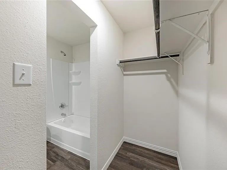 1005 Dawson St — Photo 12