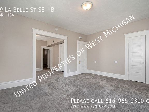 4th image of 19 La Belle St SE #B
