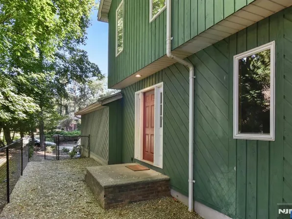 103 Northwood Ave, Demarest, NJ 07627