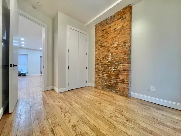 433 Pulaski Street image 6 of 9