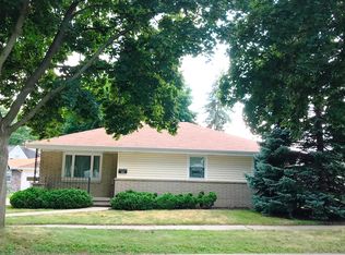 1207 N Bennett St, Appleton, WI 54914