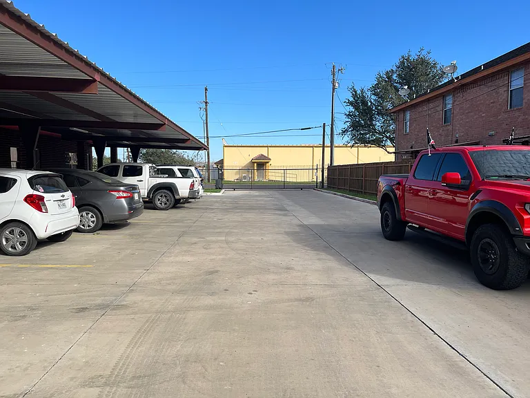 R & N PROPERTIES ,LLC — Photo 17