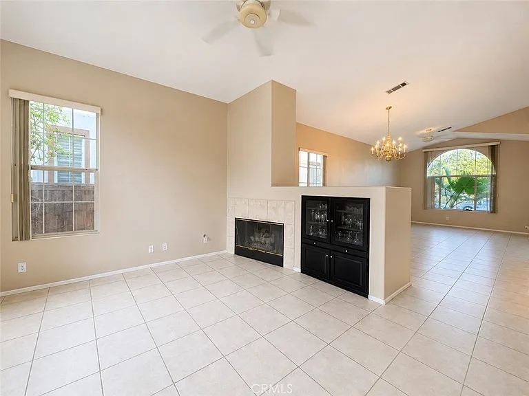 11625 Maynard Ave — Photo 4