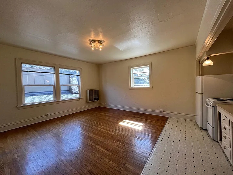 2934 SE Alder St #12 — Photo 4