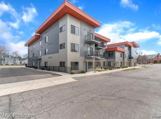 293 N 2nd St, Brighton, MI 48116